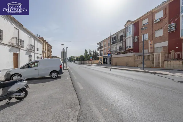 Piso en Las Gabias junto al metro — 38