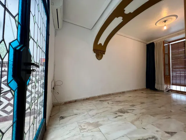 C. EXCLUSIVA CASA EN LA JUDERÍA A 5 MINUTOS DE LA MEZQUITA-CATEDRAL CON GARAJE Y ASCENSOR — 50