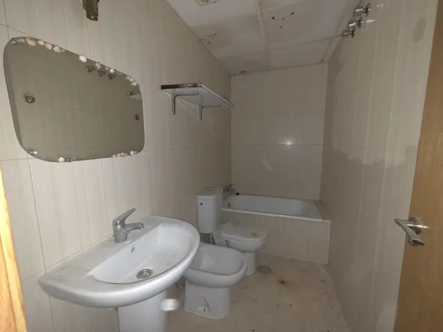 Oportunidad en Alicante: Vivienda con patio y ascensor en Alicante — 9
