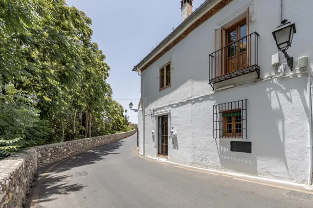 Casa reformada en el Camino del Sacromonte — 3