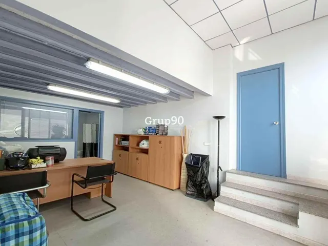Local comercial a pie de calle de 240m2 en Zona Instituts — 20
