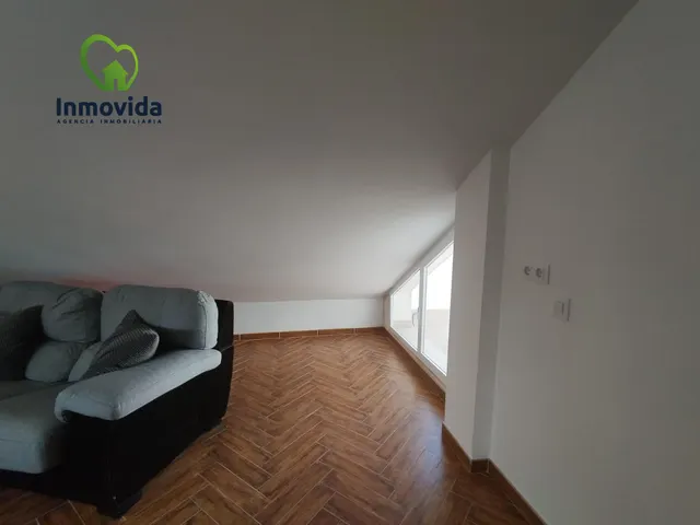Casa Reformada con Espacios Exteriores en Córdoba - €380,000 — 44