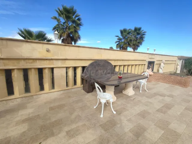 Espectacular chalet de lujo con gran parcela y piscina priva - foto 5