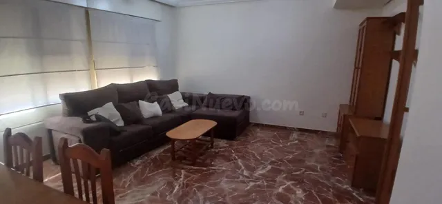 Amplia y luminosa vivienda, para familia o estudiantes — 3