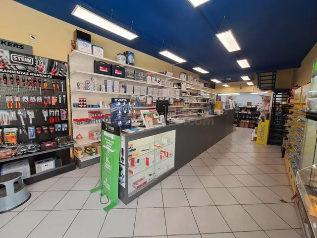 LOCAL COMERCIAL EN CARRETERA DE BARCELONA - foto 4