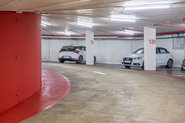 Parking 12m² en alquiler - Barcelona — 23