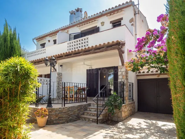 Casa en muy buen estado en l’Escala, junto al Parque Natural