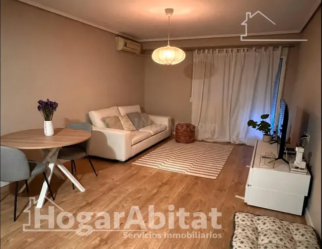 ¡OPORTUNIDAD DE INVERSIÓN! REFORMADO, EXTERIOR Y AMPLIO CON  - foto 2