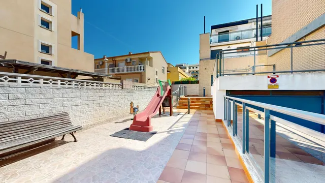 ESTUPENDO ADOSADO EN SUECA CON  VISTAS A MARAVILLOSOS PAISAJES — 36