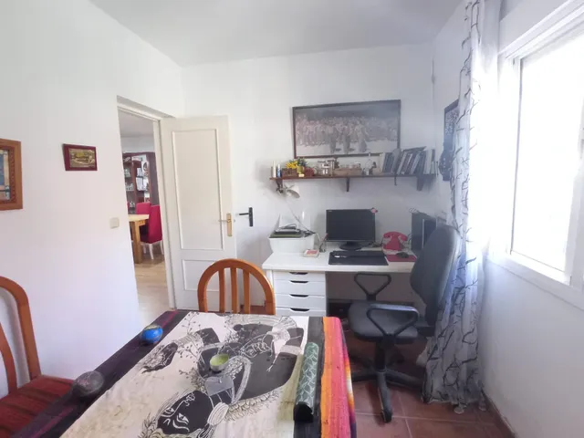 VENTA DE CHALET Y APARTAMENTO — 16
