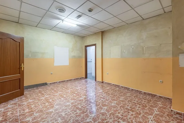 Local comercial en Pajaritos. — 16