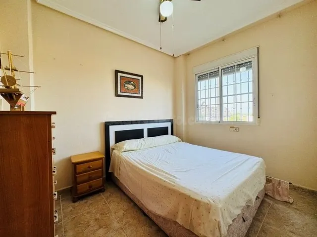 Planta baja con terraza de 25 metros cuadrados, garaje cerrado, 300 metros de la playa de La Mata — 7