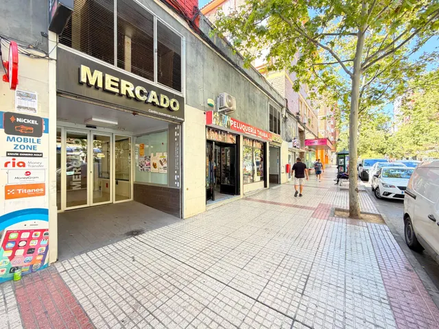 SE VENDE AMPLIO LOCAL EN PLENA ACTIVIDAD EN EL MERCADO LAS FUENTES - ZARAGOZA — 12