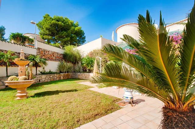 MAJESTUOSA VILLA CON VISTAS AL MAR, CERCA DE LA PLAYA DE LA FUSTERA, BENISSA — 28