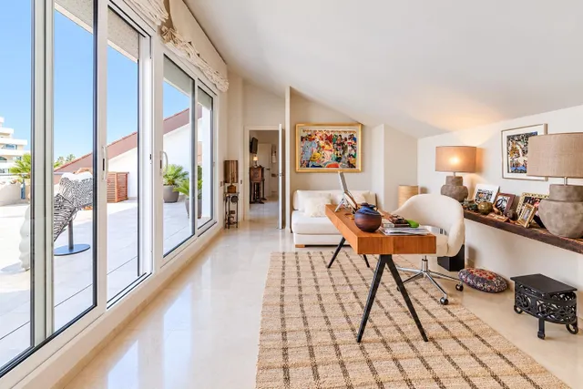 Exclusivo ático dúplex en parc de mar, frente al mediterráneo — 22