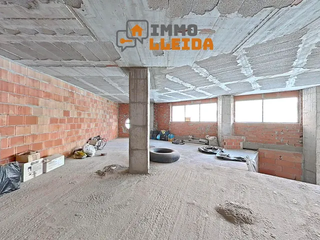 OPORTUNIDAD Local comercial de 2 plantas en Balaguer — 17