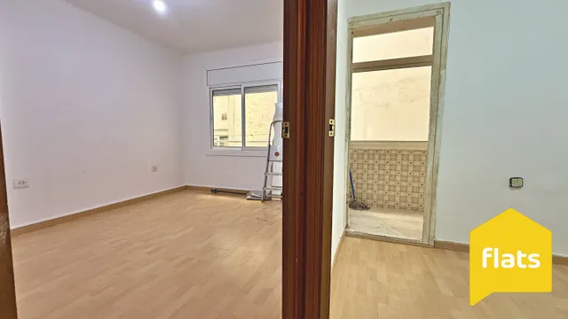 Se vende Amplio y Luminoso Piso exterior de 3 amplias habitaciones, Galería exterior, patio interior, Aire Acondicionado y con increíbles oportunidades de reforma a tu gusto! — 6