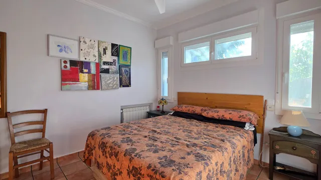 Chalet con piscina en Eurovillas — 47