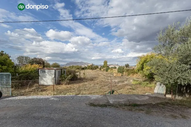 Cortijo con casa de 117 m2 y terreno de 2.312 m2 en Santa Fe — 30