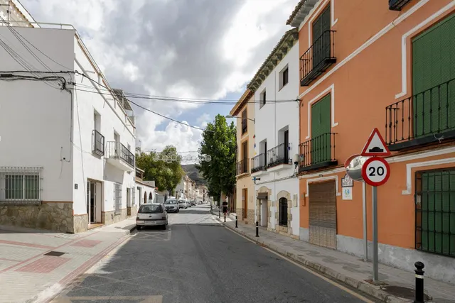 ¡Acogedor adosado en Lecrín con licencia turística! Ideal para entrar a vivir o rentabilizar desde el primer día — 17