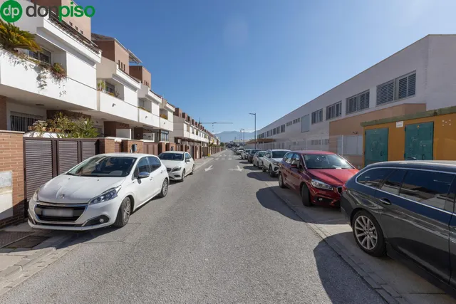 Casa Unifamiliar en Churriana de la Vega — 45