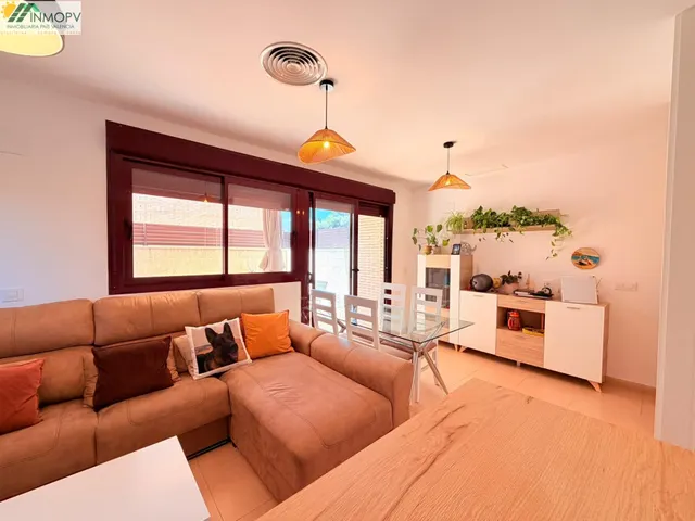 APARTAMENTO ESQUINERO EN PLANTA BAJA CON 2 DORMITORIOS, PISCINA, PARKING Y TRASTERO CERCA DE LA PLAYA — 17