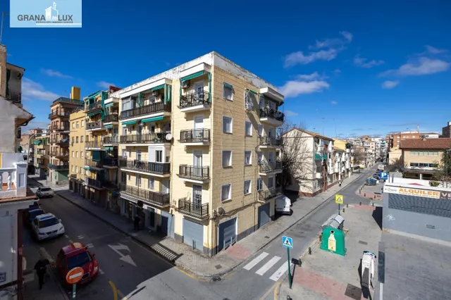 Edificio con gran potencial de desarrollo residencial en Zaidín – Granada — 48