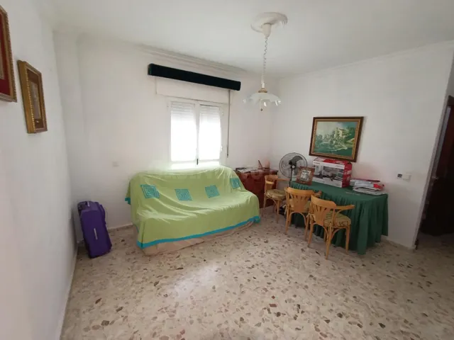 EDIFICIO CON DOS PISOS INDEPENDIENTES EN EL BARRIO BAJO - foto 2