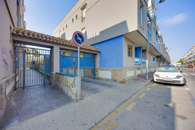 Venta de Apartamento 2 dormitorios zona Habaneras,piscina comunitaria en Torrevieja. — 31