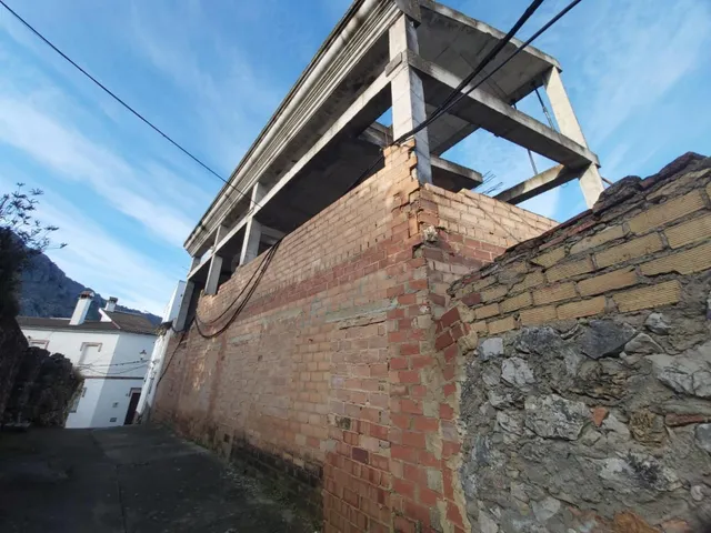 OPORTUNIDAD DE INVERSIÓN: OBRA PARADA EN CALLE PUENTE ALCOLE - foto 5
