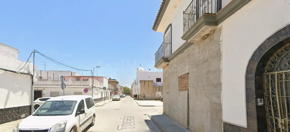 CASA EN EL CUERVO