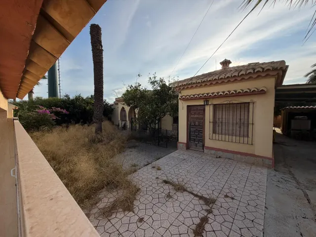 Chalet con amplia parcela en torreta florida - Torrevieja ( Alicante ) — 2