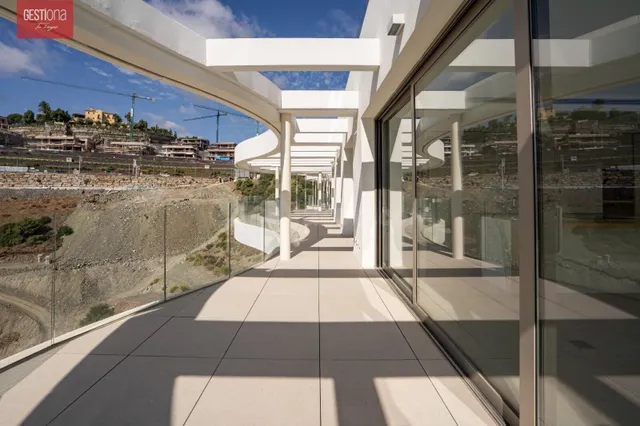 Ático de Lujo en Benahavis con Impresionantes Vistas Panorám - foto 4