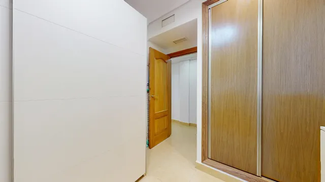 PISO DE TRES DORMITORIOS CON PISCINA CLIMATIZADA, GIMNASIO Y SAUNA EN SAN PEDRO DEL PINATAR — 21