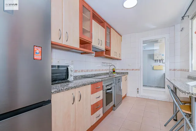 ALQUILER DE PISO DE 4 DORMITORIOS EN EL BARRIO DE ALBAYDA TOTALMENTE AMUEBLADO Y EQUIPADO Y CON PLAZA DE  GARAGE INCLUIDA — 27