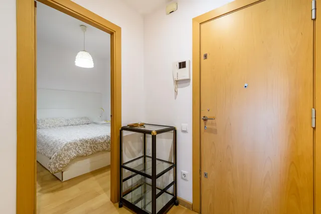 PISO ALTO CON BALCÓN/TERRAZA Y TRES PIEZAS EXTERIORES EN EL EIXAMPLE — 34