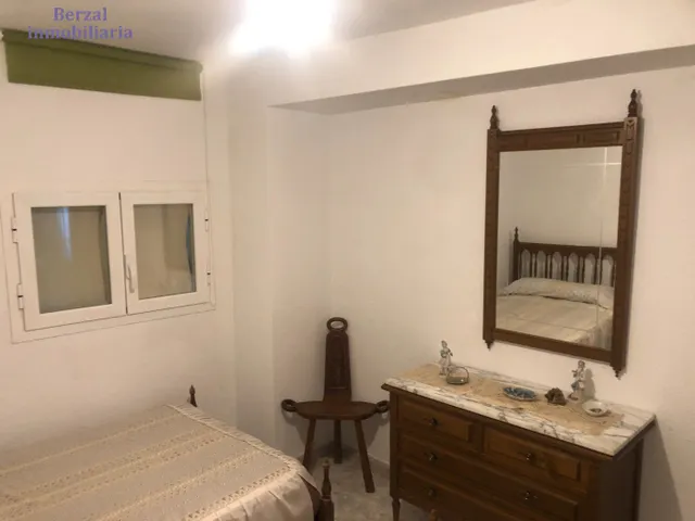 Casa de pueblo, para entrar a vivir, en entorno privilegiado de montaña. — 36