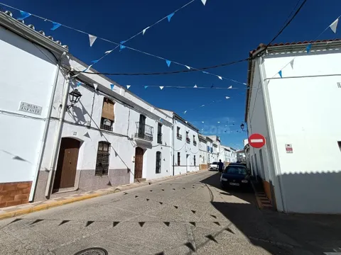Casa en Las Navas de la Concepción