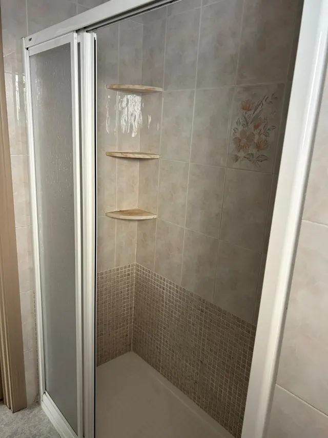 Apartamento con terraza, Alicante, Torrevieja. 2 habitaciones, 63 m2, 650 metros al mar — 27