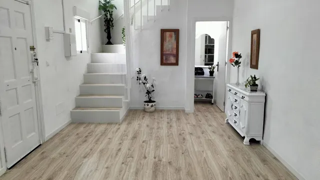 ESPECTACULAR CASA EN ESQUINA EN LA ZUBIA — 30