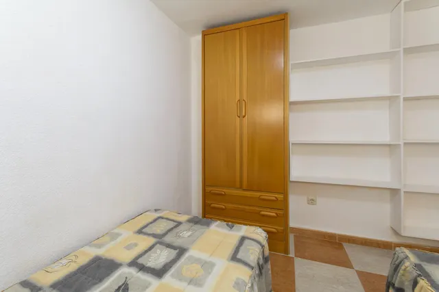 Amplio Apartamento en Playa de Gandia con Vistas al Mar — 27