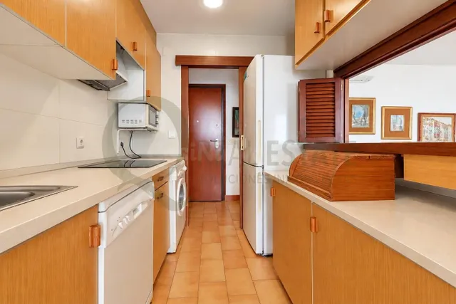 Vistas abiertas al mar y gran terraza en Cabo de las Huertas · 3 dormitorios y 2 baños — 5