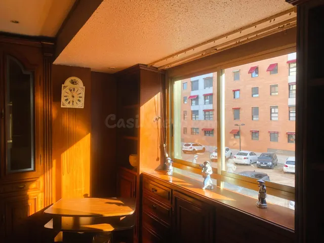 Malilla a tu alcance: 3 habitaciones y espacio para hacerlo  - foto 5