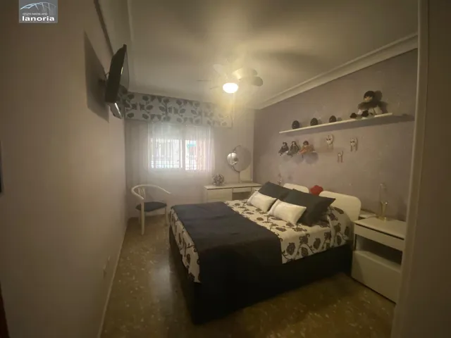 Grupo la Noria VENDE amplio piso SIN ascensor. 4 hab, 2 Baños. Completamente AMUEBLADO y EQUIPADO. — 20