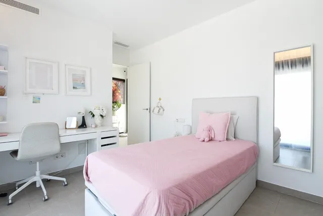 Villa 3 habitaciones 130m² en venta - Lomas de Cabo Roig — 28