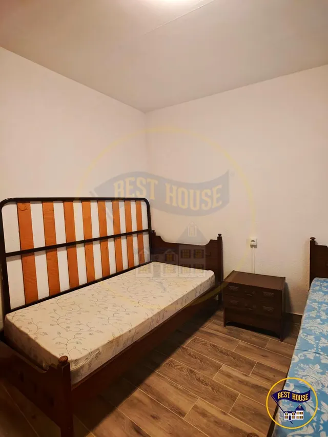 VIVIENDA TOTALMENTE REFORMADA EN TIRADORES BAJOS — 26
