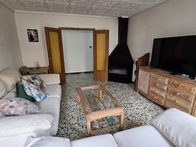 AMPLIO PISO EN  ZONA PLAZA MADRID — 8