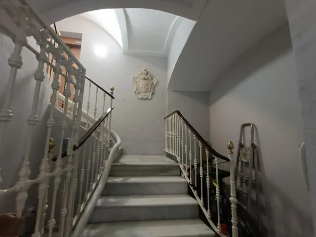 AMPLIO PISO ZONA CENTRO CÁDIZ — 27