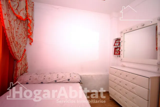 Gran patio privado y excelente ubicación en esta amplia planta baja en El Cabanyal — 20
