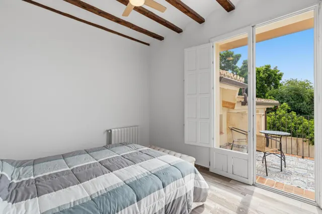 Finca rústica con vivienda reformada, piscina y cultivo ecólógico — 20